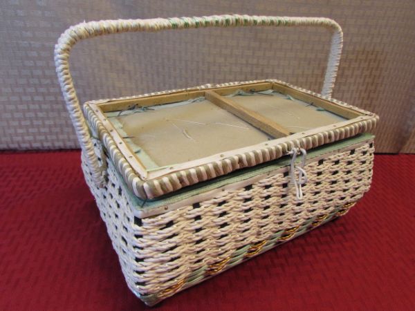 VINTAGE SINGER SEWING CADDY, WOVEN SEWING BASKET, WOOD SPOOL THREAD, BUTTONS & MORE