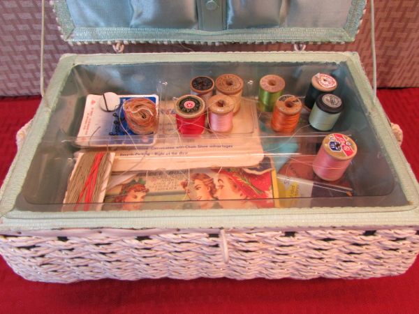 VINTAGE SINGER SEWING CADDY, WOVEN SEWING BASKET, WOOD SPOOL THREAD, BUTTONS & MORE