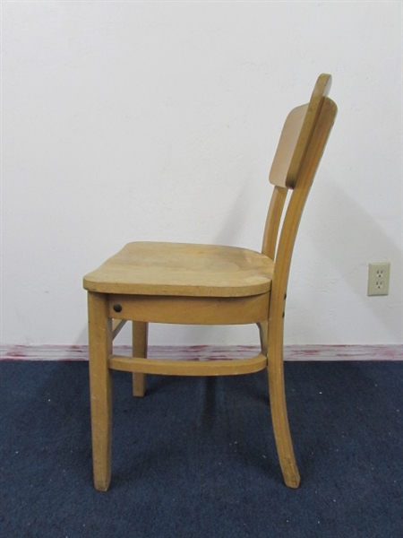 VINTAGE WOODEN SCHOOL CHAIR