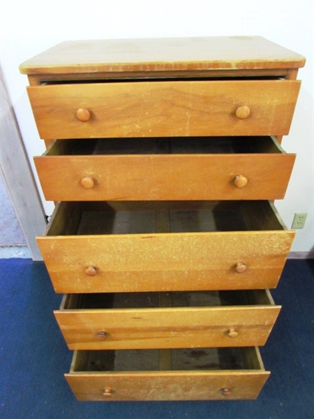 NICE VINTAGE MAPLE DECK CHEST/DRESSER