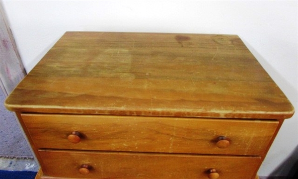 NICE VINTAGE MAPLE DECK CHEST/DRESSER