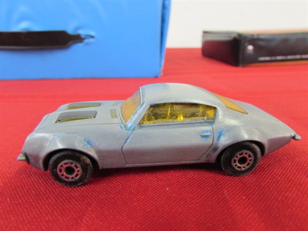 HOT WHEELS CORVETTE, CAMARO'S, TRANS AM'S, TRUCKS & CARRYING CASES