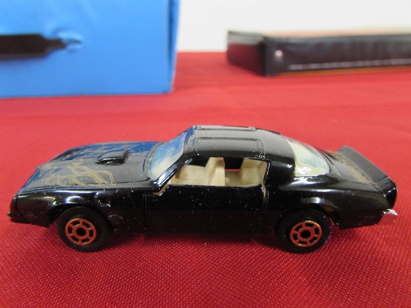 HOT WHEELS CORVETTE, CAMARO'S, TRANS AM'S, TRUCKS & CARRYING CASES