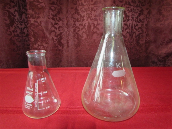 NEAT SELECTION OF CHEMISTRY GLASSWARE