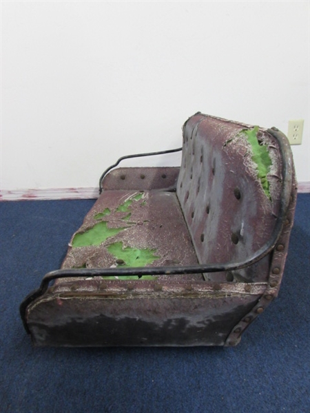 VINTAGE HORSE DRAWN BUGGY SEAT