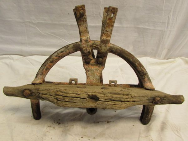 COOL ANTIQUE FRONT STEERING ASSEMBLY FOR A WORK WAGON