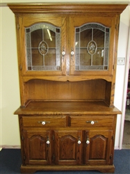 BEAUTIFUL OAK HUTCH WITH EMBELLISHED GLASS DOORS & PLENTY OF STORAGE ROOM 