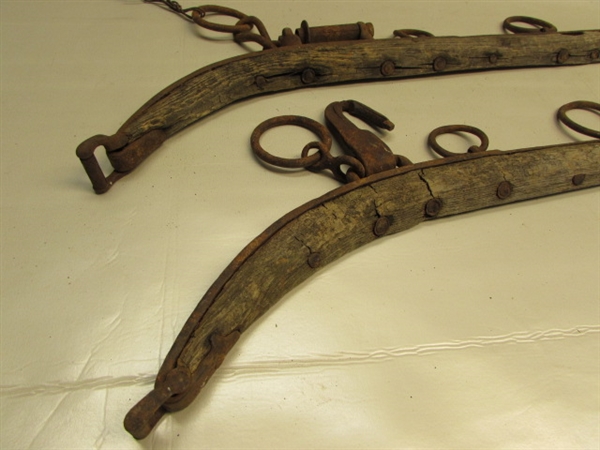 RUSTIC BARN ART - VINTAGE WOOD & METAL HAMES, LICENSE PLATE & TOOLS 
