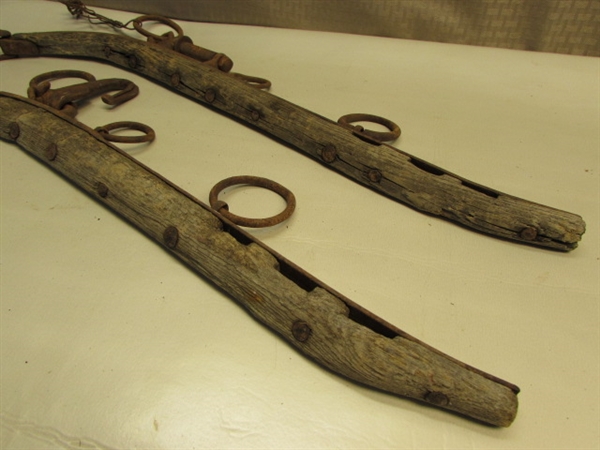 RUSTIC BARN ART - VINTAGE WOOD & METAL HAMES, LICENSE PLATE & TOOLS 