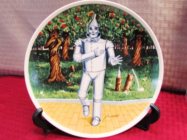 SOMEWHERE OVER THE RAINBOW - 5 WIZARD OF OZ COLLECTIBLE   PORCELAIN PLATES FROM KNOWLES FINE CHINA 