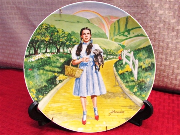 SOMEWHERE OVER THE RAINBOW - 5 WIZARD OF OZ COLLECTIBLE   PORCELAIN PLATES FROM KNOWLES FINE CHINA 