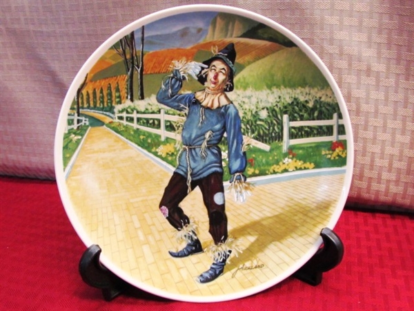 SOMEWHERE OVER THE RAINBOW - 5 WIZARD OF OZ COLLECTIBLE   PORCELAIN PLATES FROM KNOWLES FINE CHINA 