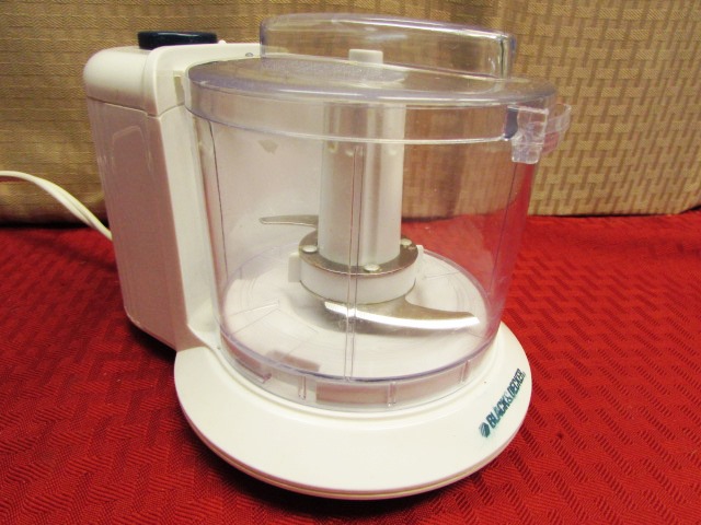 Lot Detail - NEW IN BOX! BLACK & DECKER BREW 'N GO COFFEEMAKER, SALTON  YOGURT MAKER & B&D CHOPPER