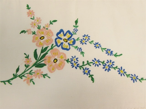 FOUR NEVER USED LOVELY VINTAGE PILLOW CASES WITH HANDMADE LACE DETAILS & EMVORIDERY PAINT DESIGNS