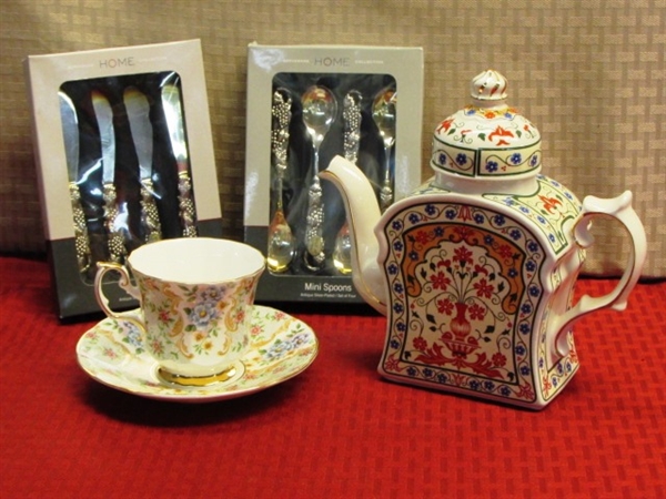 TEA TIME - BEAUTIFUL  TEAPOT, VINTAGE TEACUP & SAUCER & NIB SILVERPLATE SPREADERS & MINI SPOONS 