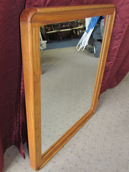 VERY LARGE, ATTRACTIVE OAK FRAMED MIRROR 