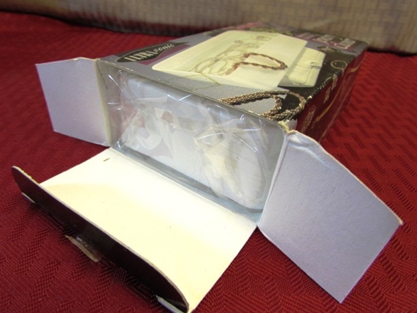 NIB DELICATE JEWELRY BOX & ULTRASONIC JEWELRY CLEANER