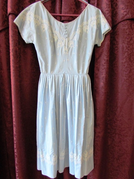 A DRESS FOR EVERY OCCASION - 10 BEAUTIFUL VINTAGE DRESSES, A NIGHTY & HAT