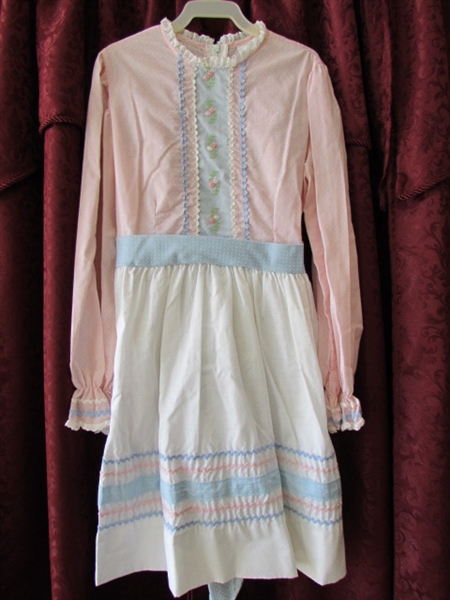 CINDY BRADY'S CLOSET- ADORABLE VINTAGE LITTLE GIRLS DRESSES 