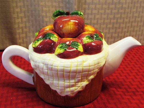 RED DELICOUS - LIFE SAVERS LIMITED EDITION CANDY DISH, APPLE BASKET TEA POT, APPLE SERVING BOWL & NEW APRON