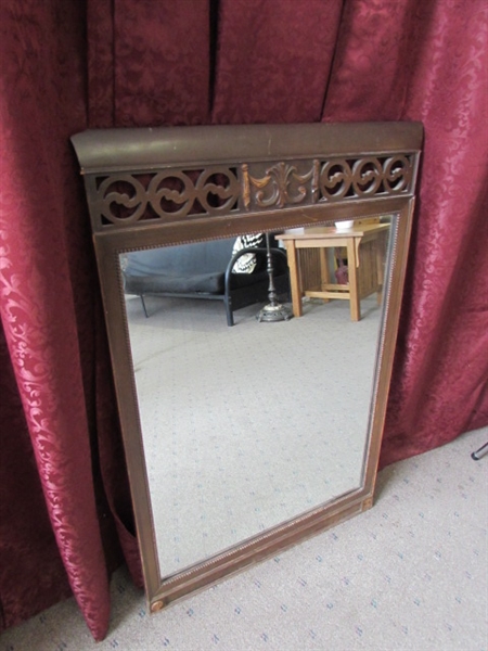 VINTAGE MIRROR WITH NICELY CARVED WOOD FRAME