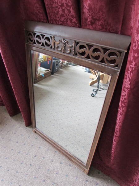 VINTAGE MIRROR WITH NICELY CARVED WOOD FRAME