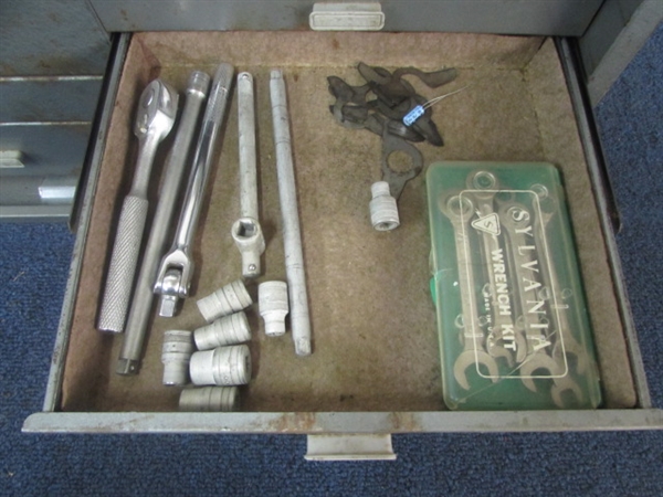 CRAFTSMAN 7 DRAWER TOOLBOX WITH WRENCHES, DRILL BITS, PUNCHES, SCREWDRIVERS & MORE