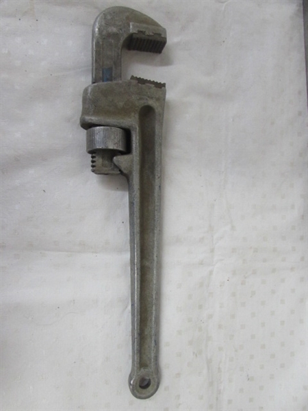 EXPENSIVE ALUMINUM PIPE WRENCH, SQUARE LEVEL, CROW BAR & C CLAMPS