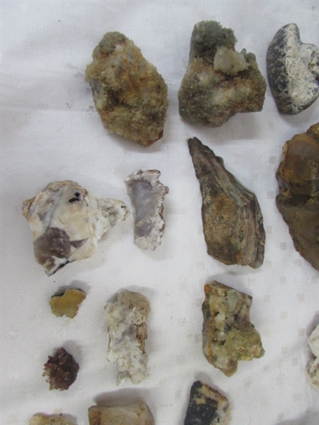 NICE COLLECTION OF MINERAL SPECIMENS FOR LAPIDARY OR DISPLAY