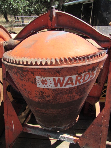 NICE MONTGOMERY WARDS CEMENT MIXER