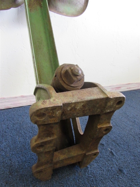RUSTIC YARD ART OR RESTORATION PROJECT - ANTIQUE/VINTAGE JOHN DEERE TRACTOR SEAT WITH FRAME & MOUNTING BASE