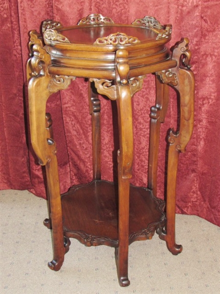 EXQUISITELY CARVED ANTIQUE/VINTAGE ASIAN TALL  ROSEWOOD VASE STAND/SIDE TABLE