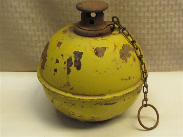 COOL VINTAGE  YELLOW SMUDGE POT ROAD FLARE