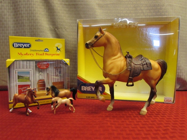 TRUSTY STEED!  BREYER RANGER- COW PONY #889  & STABLE MATES MYSTERY FOAL SURPRISE