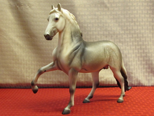 GORGEOUS 2002 BREYER PERUVIAN PASO STALLION NO. 576