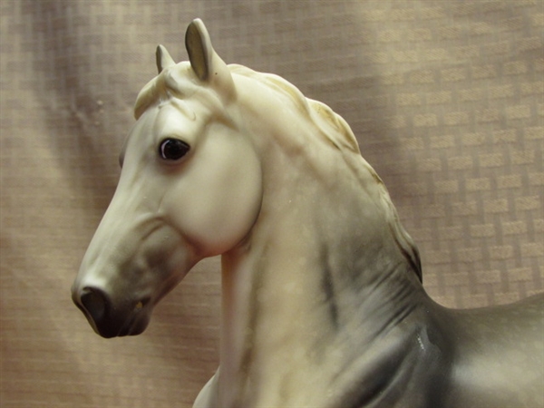 GORGEOUS 2002 BREYER PERUVIAN PASO STALLION NO. 576