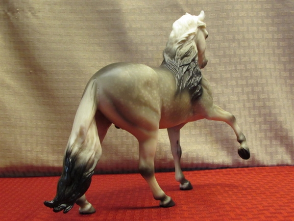 GORGEOUS 2002 BREYER PERUVIAN PASO STALLION NO. 576