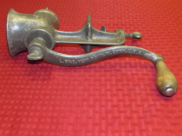 COLLECTIBLE ANTIQUE L.F.&C. UNIVERSAL MEAT GRINDER 