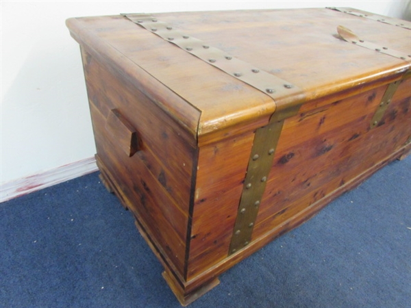 ALL CEDAR HOPE CHEST WITH COPPER ACCENT STRAPS