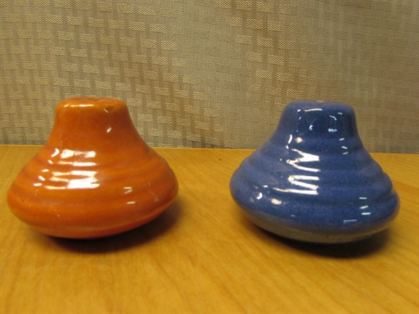 VINTAGE BAUER POTTERY SALT & PEPPER SHAKERS WITH RING DESIGN