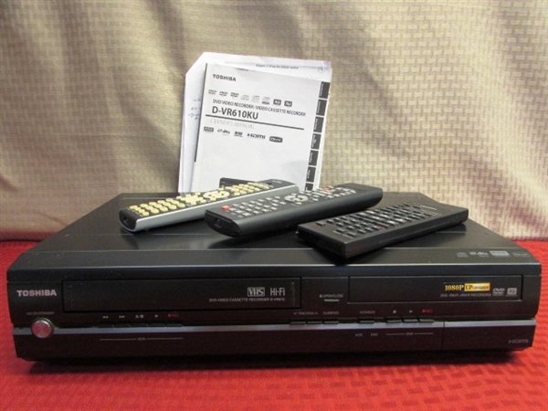 NICE TOSHIBA DVD VIDEO RECORDER/VIDEO CASSETTE RECORDER WITH REMOTES