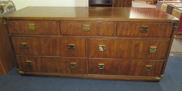 THOMASVILLE 7  DRAWER DRESSER