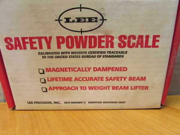 RELOADING POWDERS, POWDER SCALE & POWDER TRICKLER