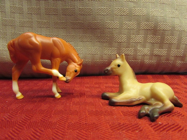 SIX CUTE LITTLE BREYER STABLEMATES COLLECTION HORSES  NO. 5655 