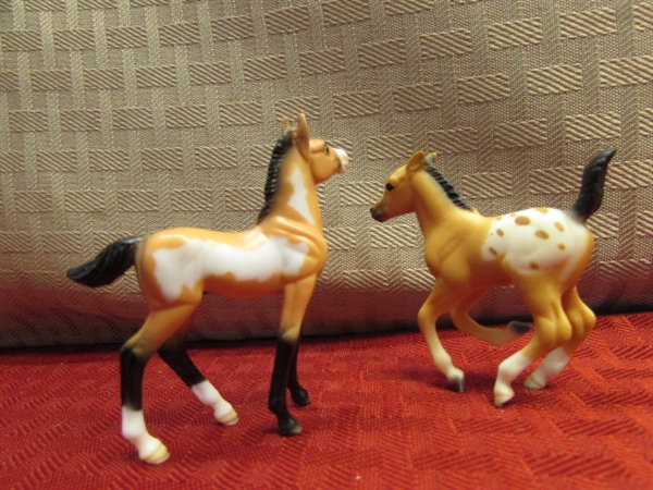 SIX CUTE LITTLE BREYER STABLEMATES COLLECTION HORSES  NO. 5655 