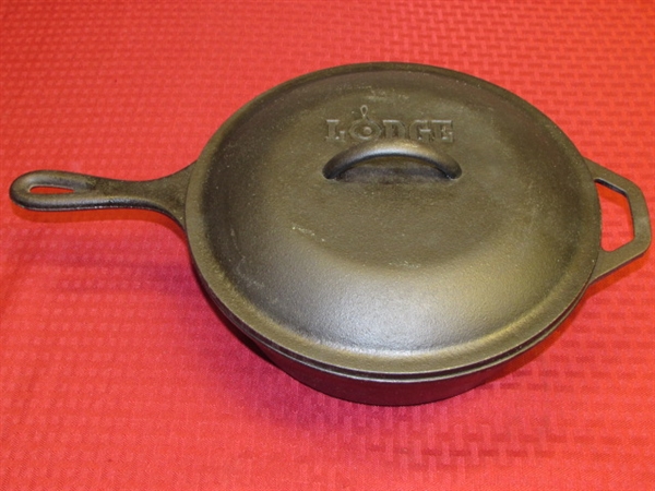 VERY NICE LODGE CAST IRON CHICKEN FRYER WITH LID 