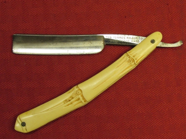 OLD TIME BARBER SHOP ANTIQUE J.R. TORREY RAZOR CO. STRAIGHT RAZOR WITH ORIGINAL CASE