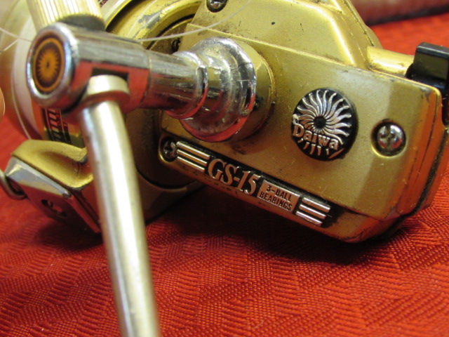 Lot Detail - REEL IN THE BIG ONE! VINTAGE DAIWA GS-15 GOLD SERIES