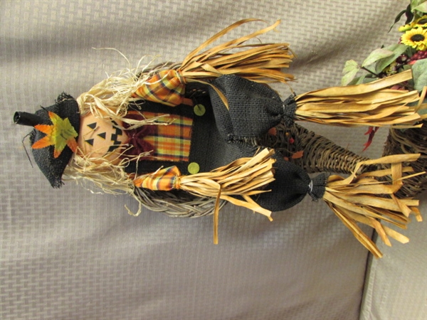 WONDERFUL FALL HARVEST & HALLOWEEN DÉCOR-SCARECROWS, CORNUCOPIAS, GHOSTS, JACK-O-LANTERNS & MORE