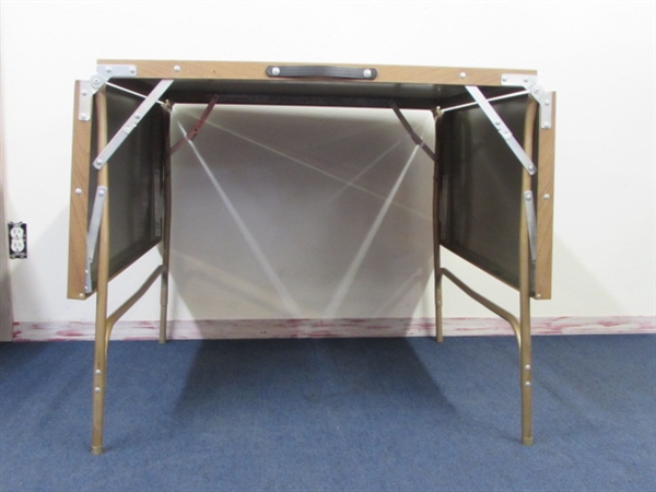 HANDY METAL FOLDING TABLE 